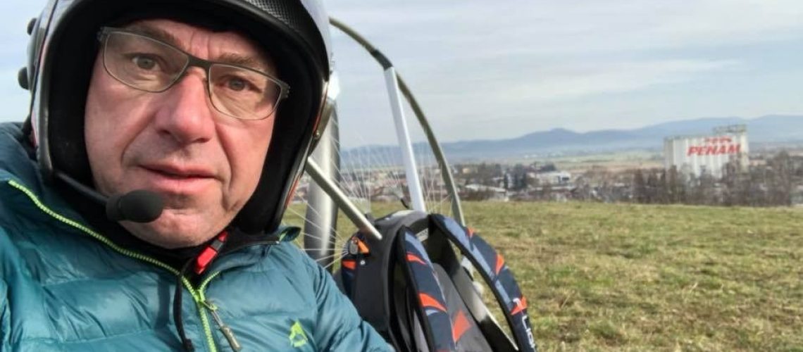 Vybírám místo na přistání nedaleko nádraží